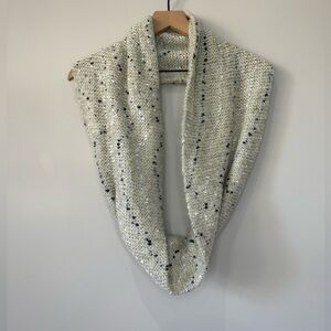 Joolay NWT ivory color metallic detail Infiniti scarf